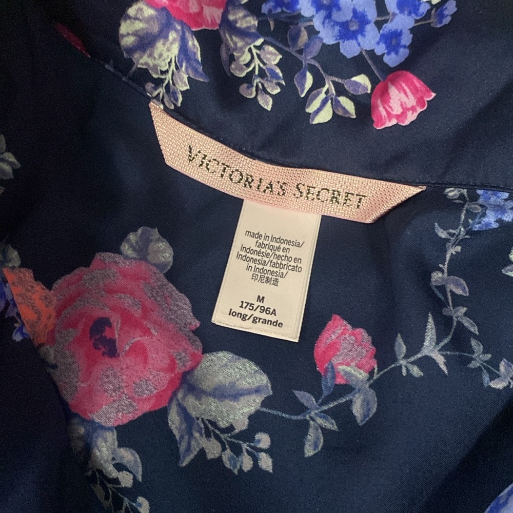Victoria's Secret Satin Navy and Pink Floral Pajama Set size medium long - Picture 2 of 6